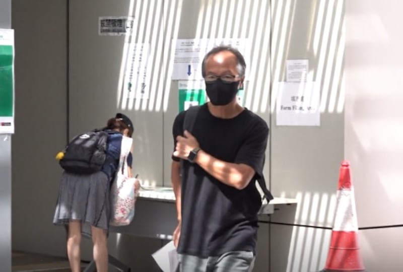  立法會前議員張超雄到高等法院旁聽。（鄧穎韜攝）