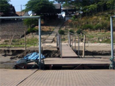 thai_border-200.jpg