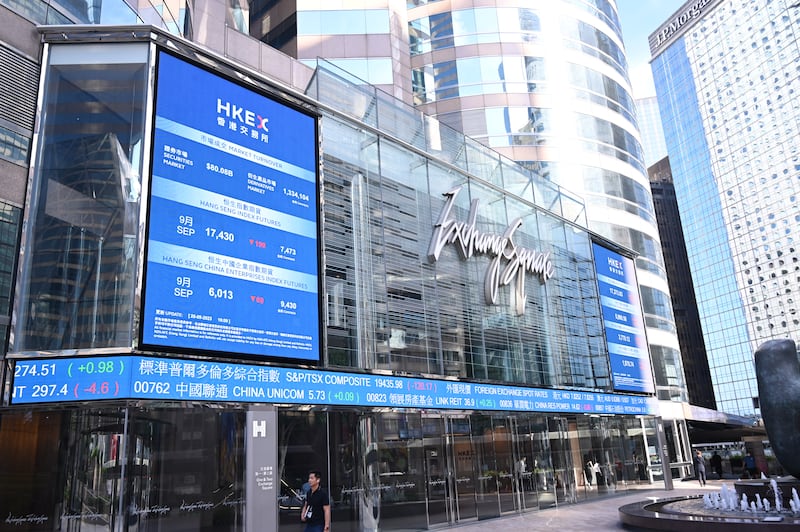 香港上市公司商會主席梁嘉彰表示，多間外資撤出香港。（張仕仁攝）