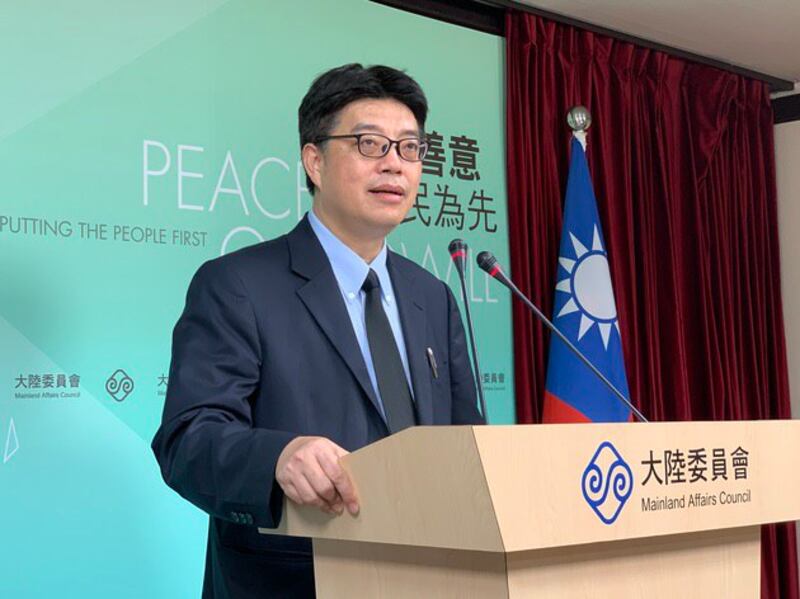 陆委会发言人邱垂正22日回应国台办对军售案说法。(资料照)