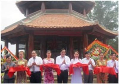 Lễ khánh thành “Đền thờ cố TBT Lê Duẩn” ở Hồ Kẻ Gỗ, thuộc Tỉnh Hà Tĩnh, ngày 18/1/2014. Courtesy TN.