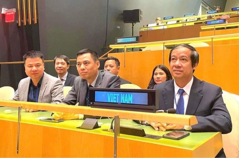 giáo dục 2.jpeg