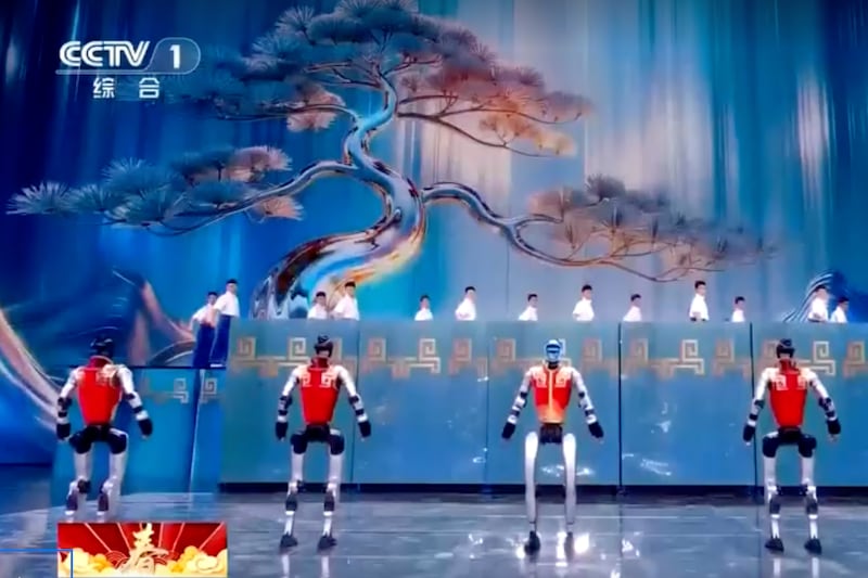 央视春晚形同招商会 六家机器人品牌集中亮相