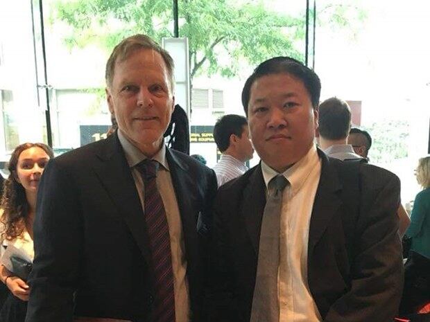 오토 웜비어 아버지(왼쪽)와 북한인권 활동가 헨리 송 씨.