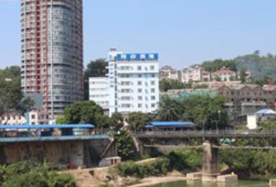 Cầu sắt xe lửa bắc qua sông Nậm Thi, nối hai nước Việt - Trung. RFA PHOTO.