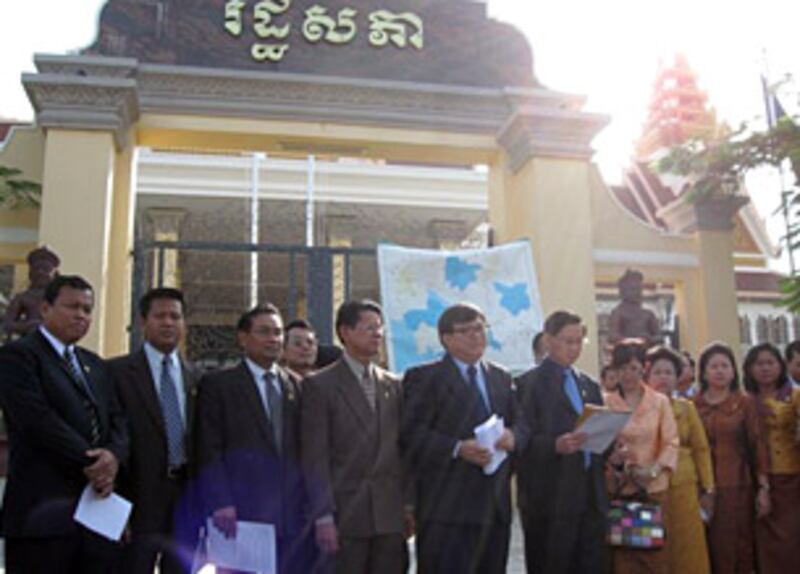 តំណាង​រាស្ត្រ​សម​រង្ស៊ី ៣០៥