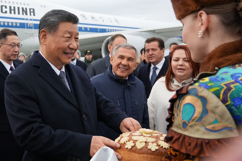 2024-10-22T093440Z_1052635727_RC2LPAA2EJQ9_RTRMADP_3_RUSSIA-BRICS-ARRIVALS-CHINA.JPG