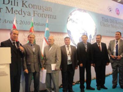 bulent-arinch-turkiy-dolet-jornalıstlirigha-guwahname-berdi-385.jpg