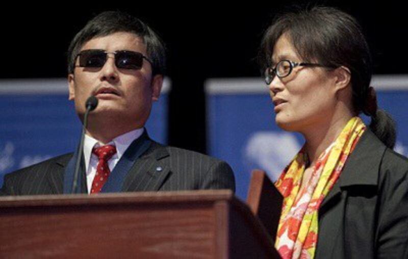 Chen Guangcheng speaks alongside his wife after receiving a U.S. award on Capitol Hill in Washington, Jan. 29, 2013. Photo credit: AFP.