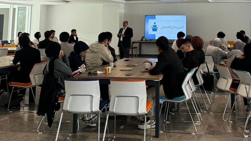 پالۋان ياشلار مەركىزى ئۇيۇشتۇرغان مۇسابايۇفلار ئىگىلىك تىكلەش تونۇشتۇرۇش پىروگراممىسىدىن كۆرۈنۈشلەر. 2024-يىلى 20-ئۆكتەبىر، ئىستانبۇل