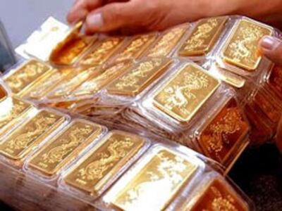 Vàng miếng thương hiệu quốc gia SJC Con Rồng. File photos