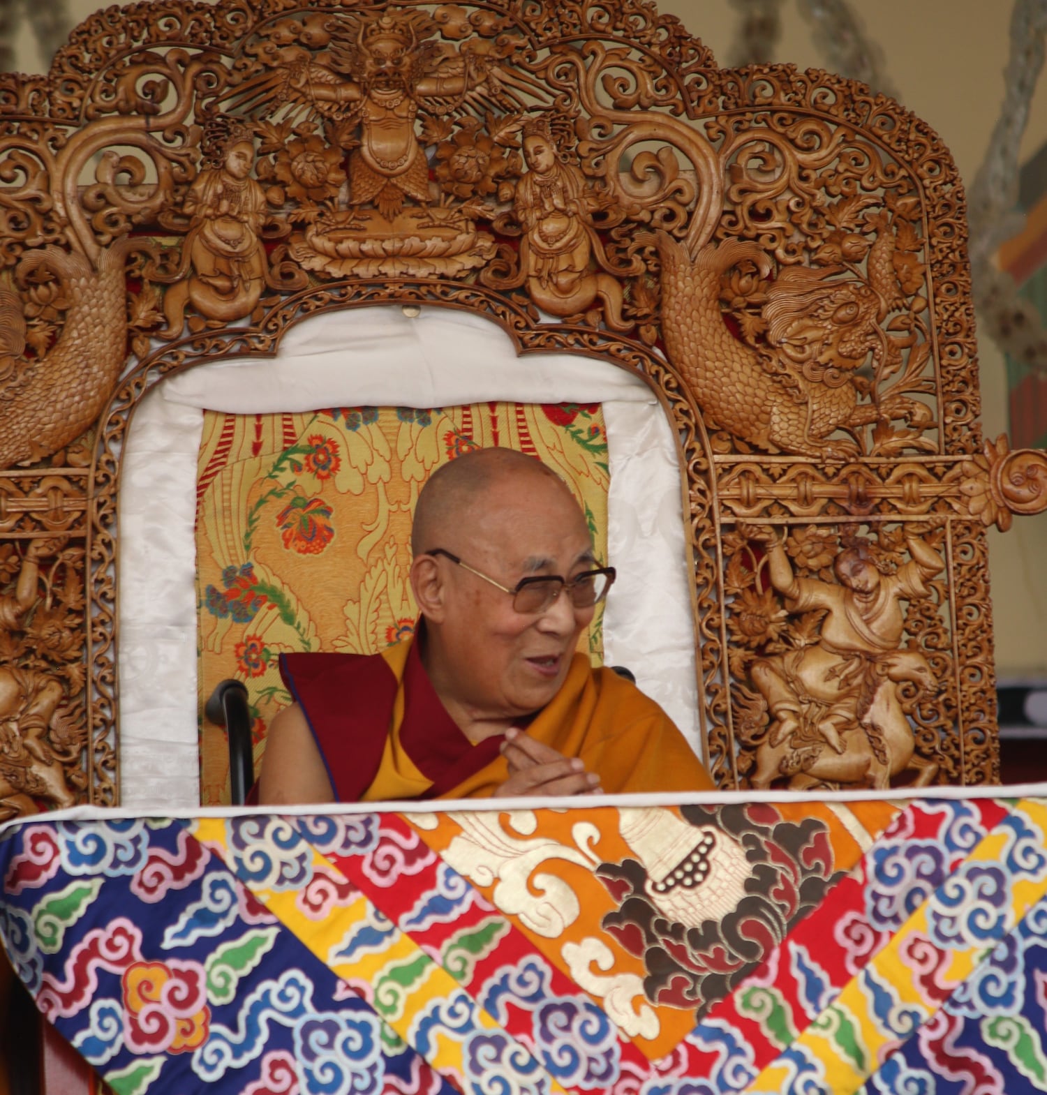 ༧གོང་ས་མཆོག་གིས་དགུང་ལོ་ ༡༣༠ ལྷག་སྐུ་ཚེ་བརྟན་རྒྱུའི་རྟགས་མཚན་གཟིཊ་ཡོད་པ་བཀའ་གནང་པ།
