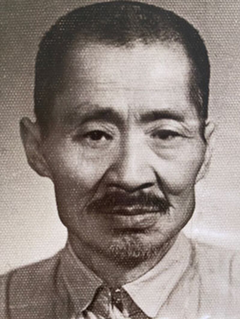 خۇاڭ ۋېنبى (1893-‍1966) «خۇاڭ ۋېنبى تەتقىقاتى ئىلمىي ماقالىلىرى، (2013)» ناملىق توپلامدىن ئېلىندى