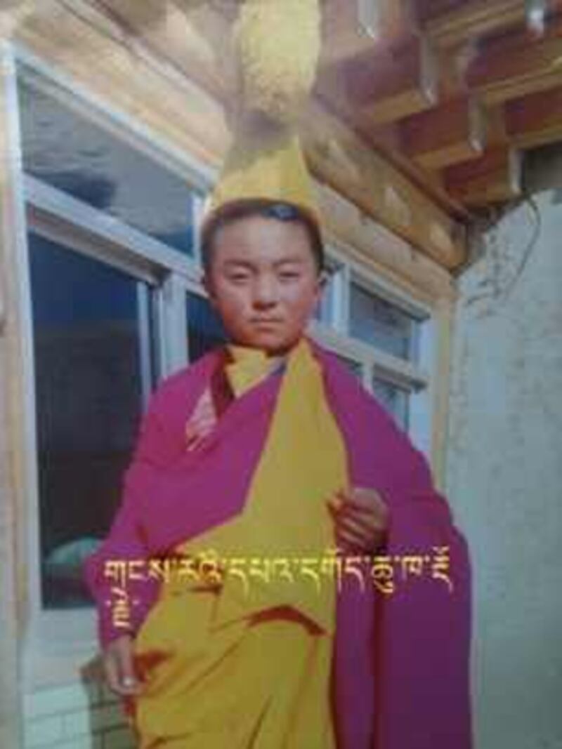 图片：11月7日自焚身亡的四阿坝县各莫乡俄休寺僧人多吉。（受访人提供）