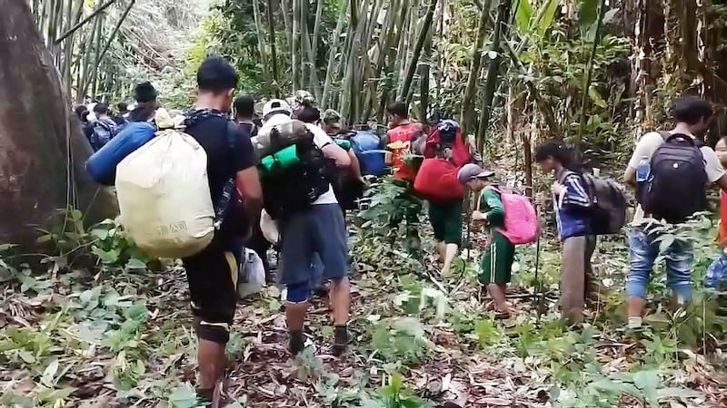 kayah-refugee-flee.jpg