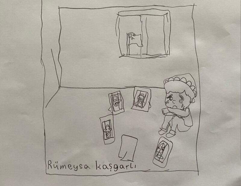 家中大人全被關進集中營的男孩開齋節獨坐家中哭泣。(網絡圖片)