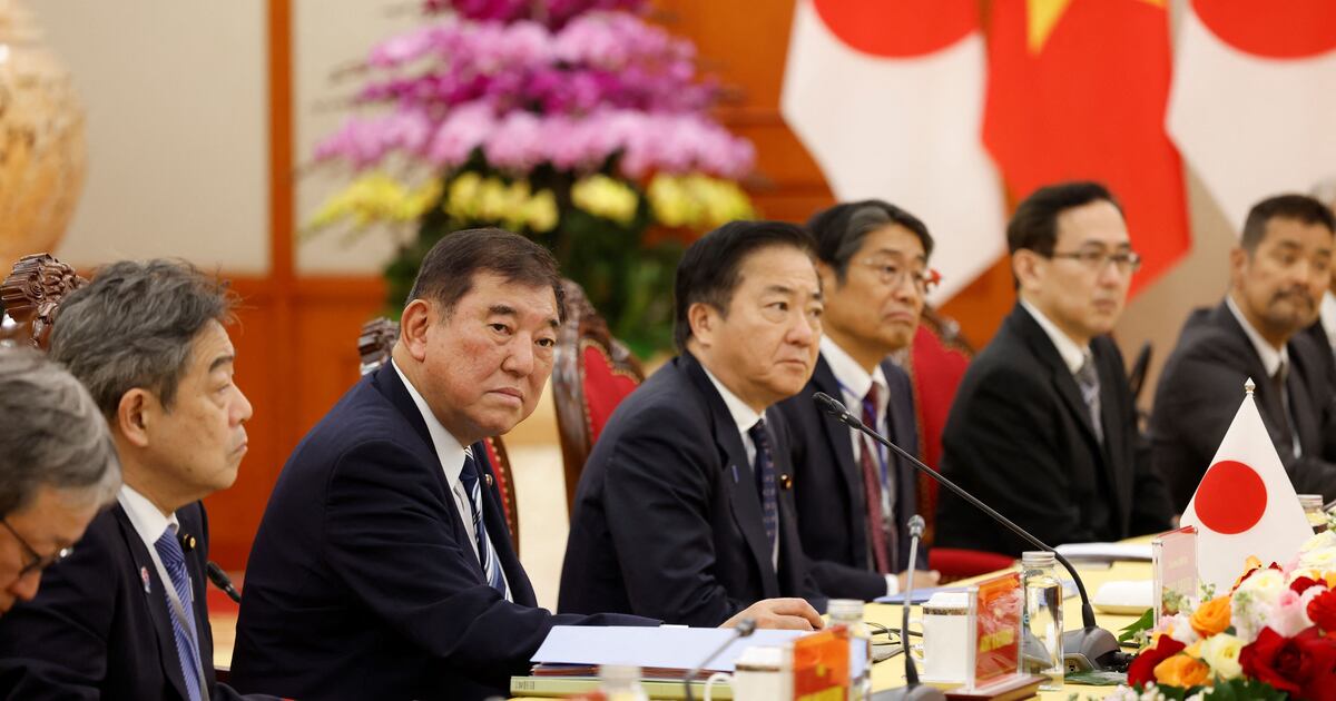 Führer Japans, Vietnam diskutieren den Freihandel angesichts der Tarifspannungen Führer Japans, Vietnam diskutieren den Freihandel angesichts der Tarifspannungen