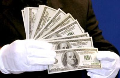 Tiền đô la (USD)