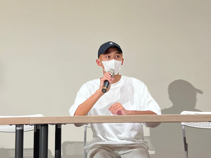 耀樂周三（21日）召開記招交代，直指在他16歲時，炎亞綸在未經同意下與他發生性行為並偷拍，最終性愛影片更被外流。（淳音攝）