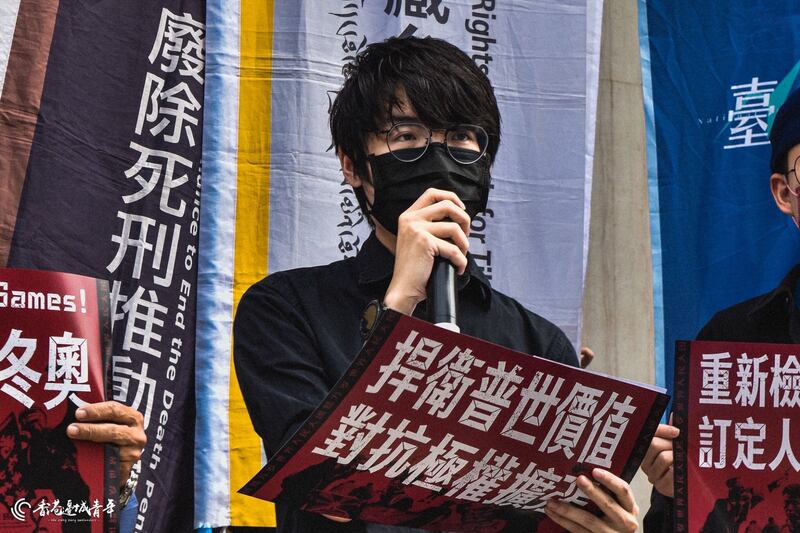 香港邊城青年執行委員Sky說晚會上將有「贈慶」行動,希望令中國感到不快。(香港邊城青年圖片)
