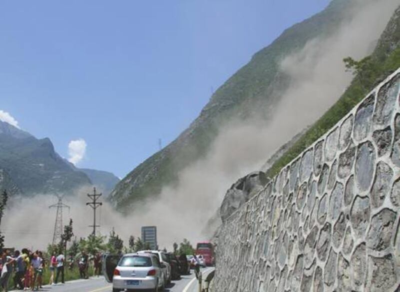 རྔ་བ་བོད་རིགས་ཆང་རིགས་རང་སྐྱོང་ཁུལ་གྱི་མའོ་རྫོང་དུ་རི་ཉིལ་བའི་ཁྲོད་མི་ཤི་རྨས་བྱུང་མེད་པ་བརྗོད་འདུག