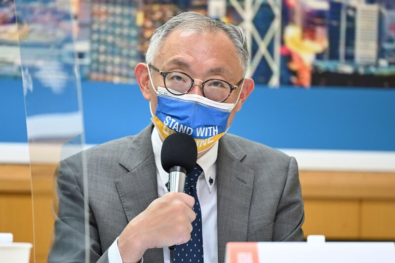 師範大學政治研究所教授范世平：李家超當選特首未來只搞政治不搞經濟，對台灣有利。（鍾廣政 攝）