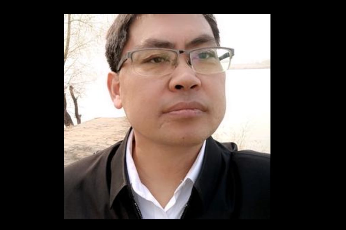 张坡拍抖音视频讲述被强送精神病院经历,强调是被公权力强迫入院。