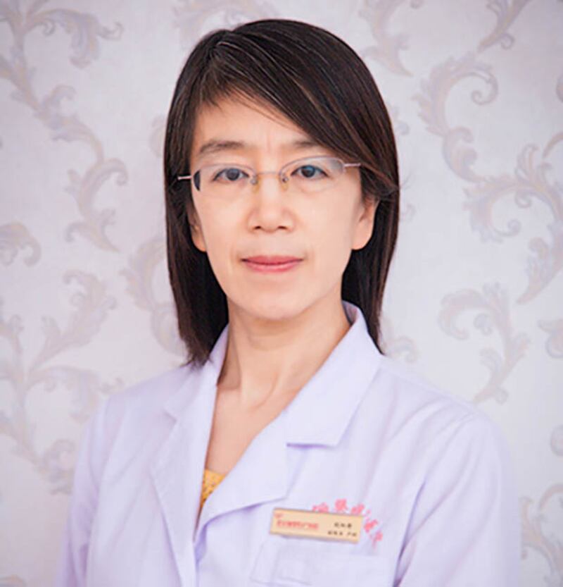曾對受害人進行救治的儷嬰婦產醫院負責人劉加秀,儘管此前曾在微信和受害者多次溝通,如今卻否認知曉此事。(院方圖片 / 拍攝時間不詳)