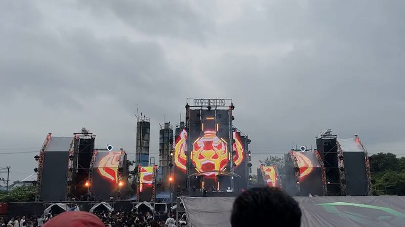 ရန်ကုန်မြို့ သုဝဏ္ဏဘူမိ Event Park တွင် EDM ဂီတပွဲ ကျင်းပနေသည်ကို ၂၀၂၃ ခုနှစ် အောက်တိုဘာလ ၇ ရက်နေ့ညက တွေ့ရစဉ်။ (Photo: Citizen Journalist)