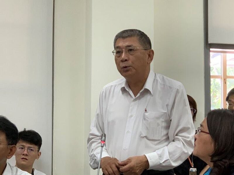 海峡两岸旅行发展协会理事长姚大光称，观光业团结可以影响大选。(记者 黄春梅摄)