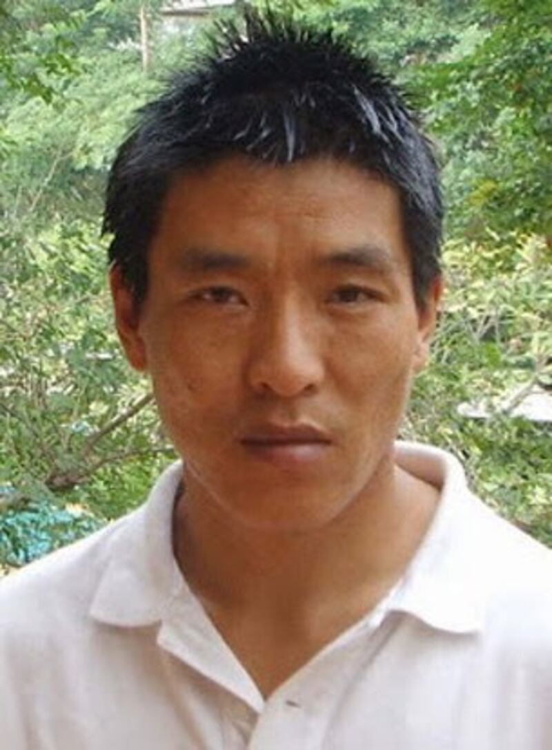图片：被判六年徒刑的制片人顿珠旺青。（唯色博客）