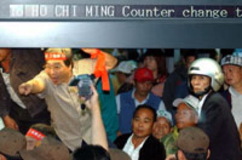 LienProtesters0426.jpg