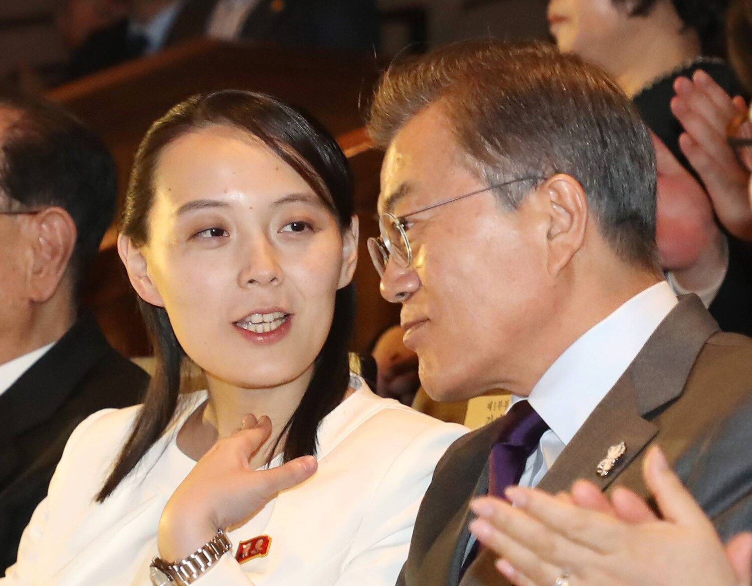 사진은 문재인 대통령이 2018년 2월 방남한 당시 김여정 당 중앙위 제1부부장과 국립중앙극장에서 북한 삼지연 관현악단 공연을 보며 대화를 나누는 모습.
