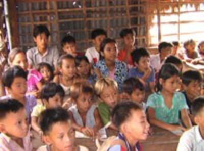 VnCambodianSchool200b.jpg