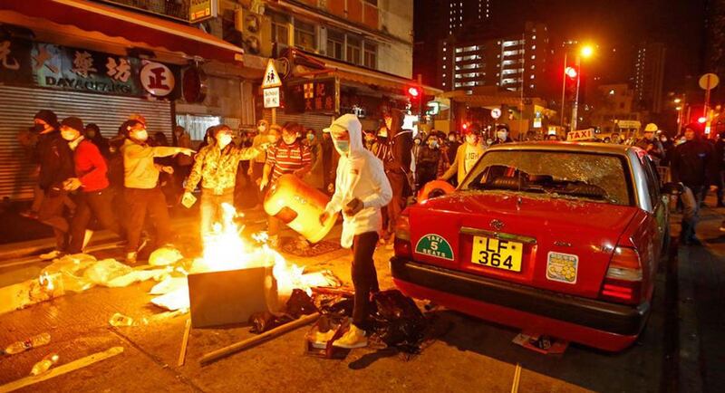 2016年2月8日夜晚至2月9日早晨于香港旺角发生的警民冲突事件。(美联社)