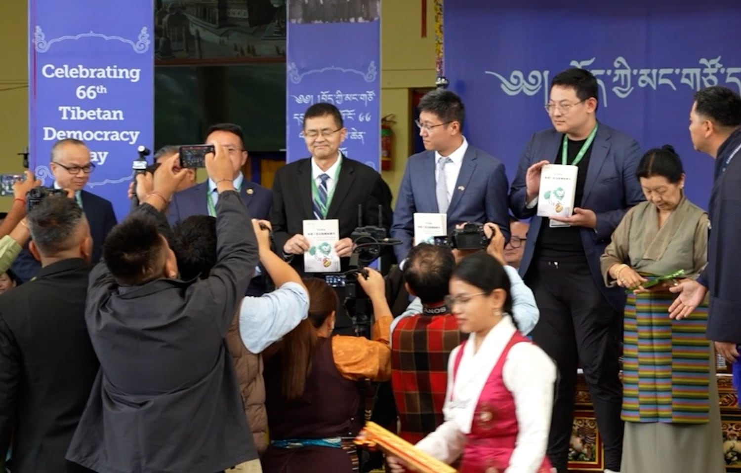 རྒྱ་རིགས་མང་གཙོ་དོན་གཉེར་བས། བོད་མི་རྣམས་དང་མཉམ་ལས་བྱ་གལ་ཆེ་བ་གསུངས་པ།