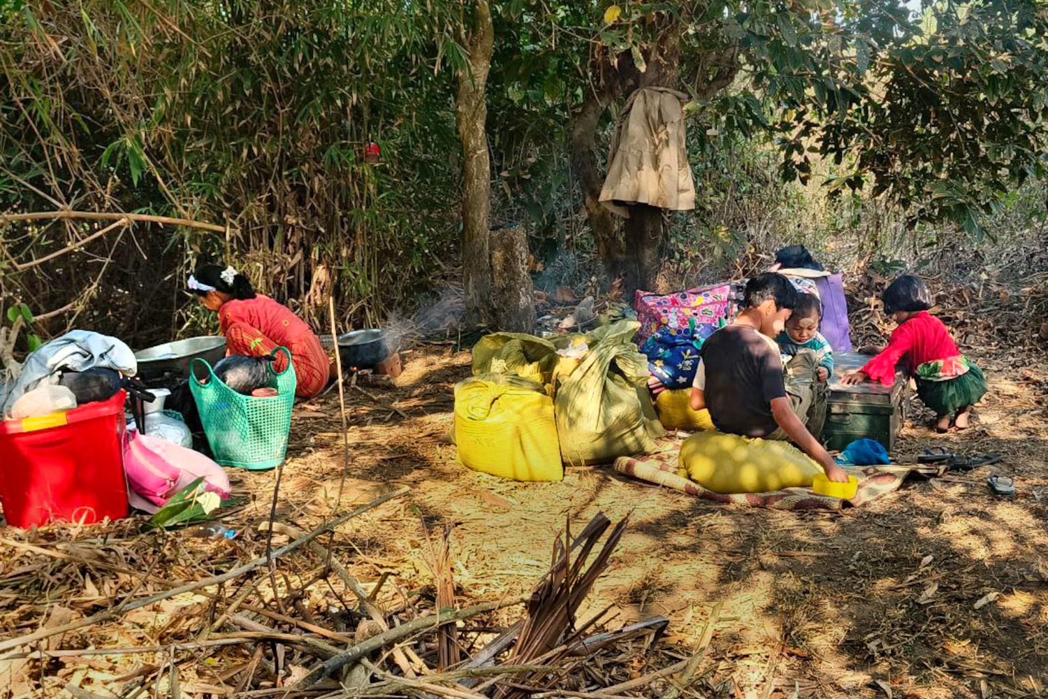 War displaced people from Kyaukphyu township, Rakhine state, in late February 2025.
