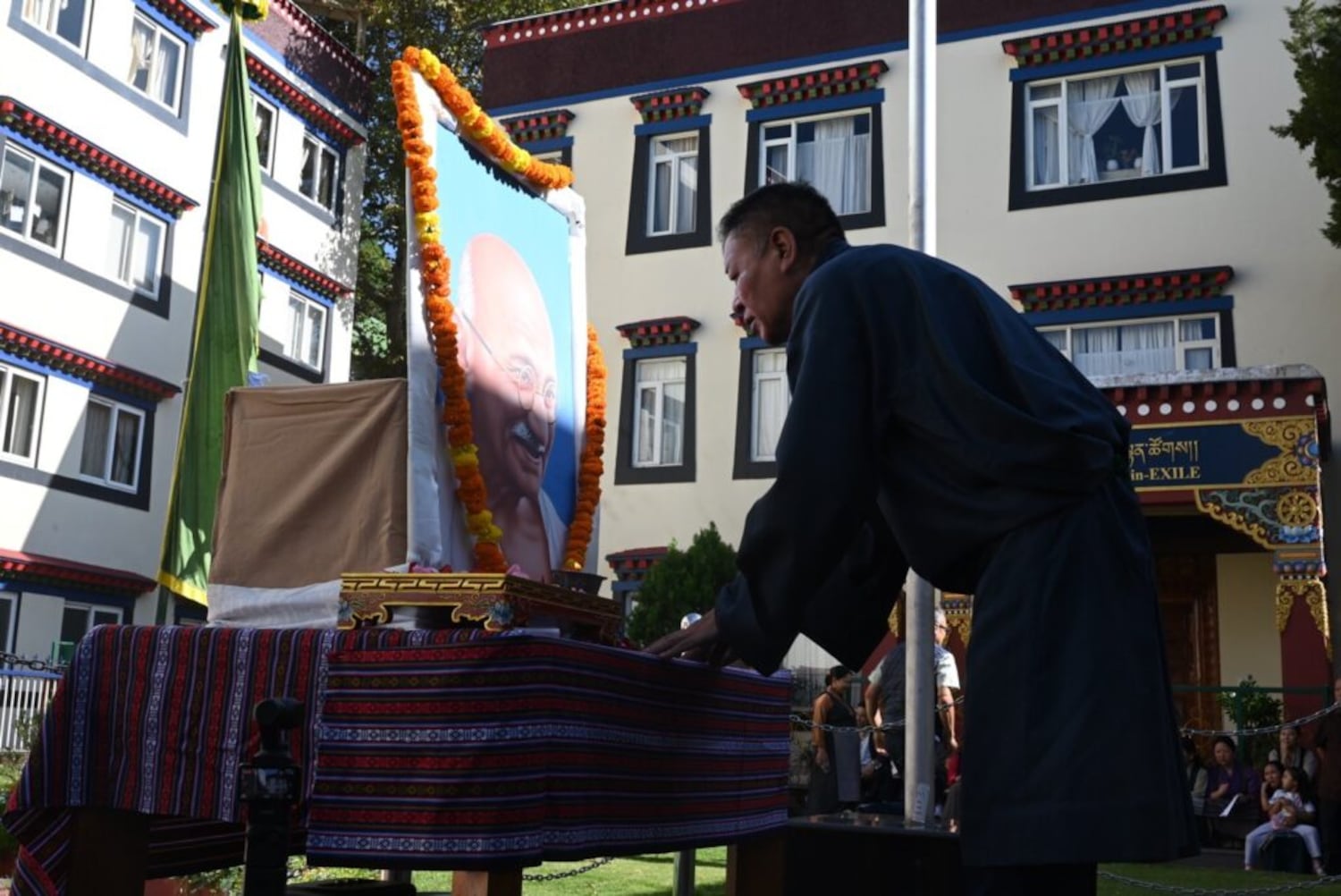 མེས་པོ་དམ་པ་གྷན་དྷིའི་འཁྲུངས་སྐར་ ༡༥༧ པ་སྲུང་བརྩི་ཞུས་པ།