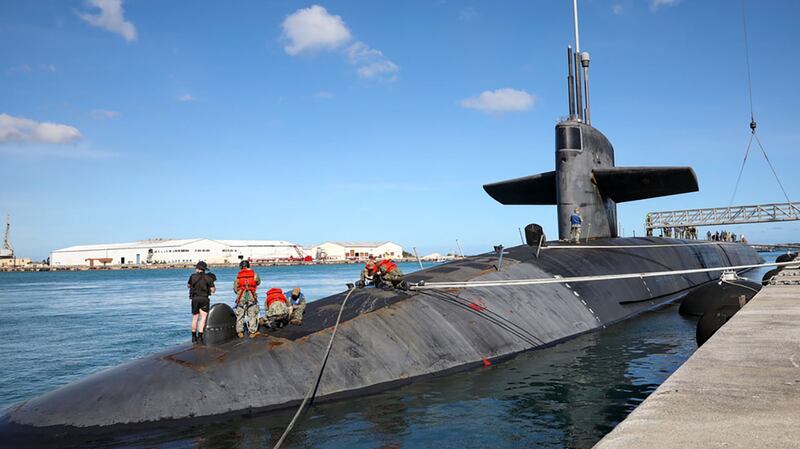 2022年1月15日,美國海軍俄亥俄級的戰略核潛艇抵達關島海軍基地。(美國海軍)