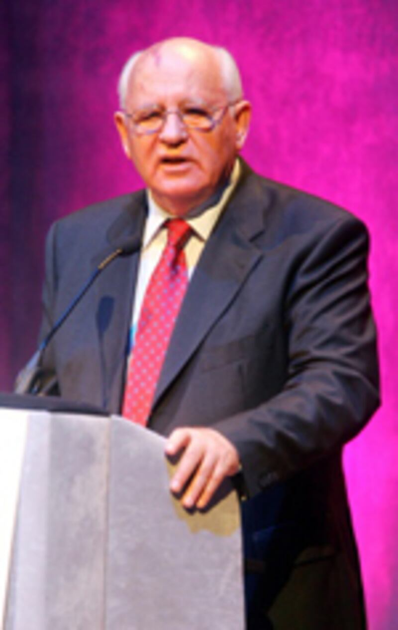 BRITAIN-SUMMIT-GORBACHEV-26.jpg