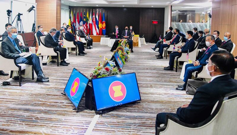minaunghlaing-asean-meeting.jpg
