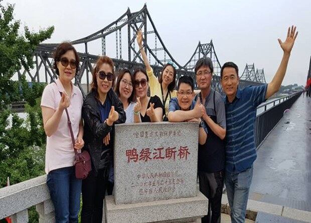 부산 수영로 교회의 중국 비젼트립 단체 사진.