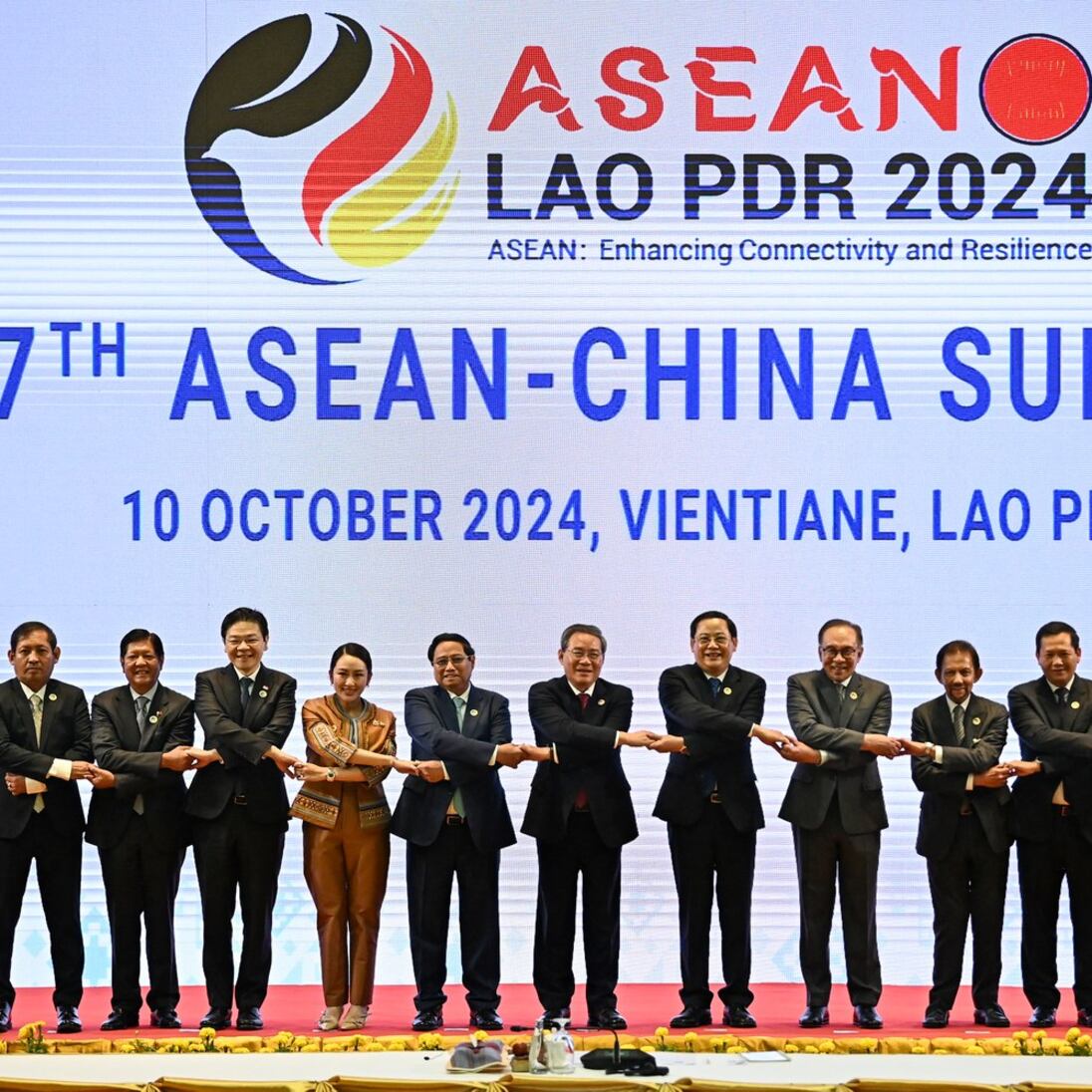 Laotians Bristle at Plan to Erect Ho Chi Minh Statue in Vientiane ...