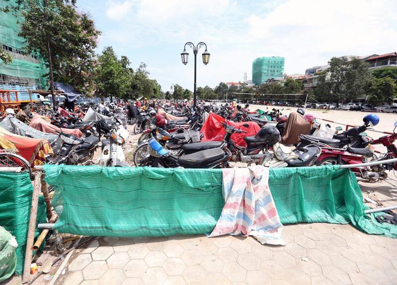 ស្ថានភាព​នៅ​ទីលាន​ប្រជាធិបតេយ្យ នៅ​ថ្ងៃ​ទី​២២ ខែ​តុលា ឆ្នាំ​២០១៦។