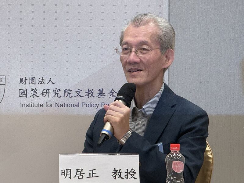 国立台湾大学政治系名誉教授明居正认为，习近平的改革改成更加集权、个人崇拜，“打着改革的大旗反改革”。(记者 黄春梅摄)