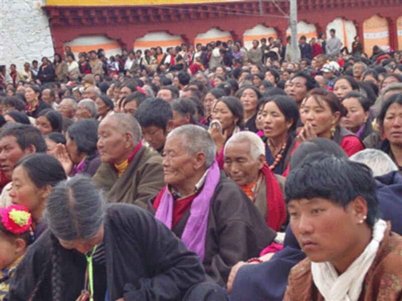 tibet-gathering-400.gif