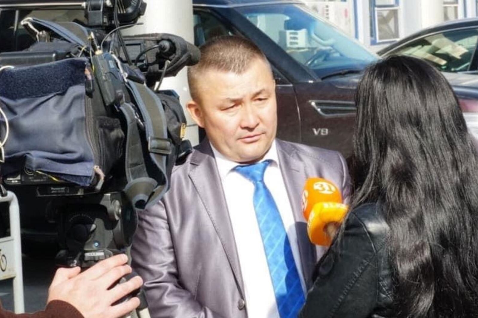 阿塔珠尔特志愿者组织负责人别克扎提被以“煽动民族仇恨罪”判刑5年。