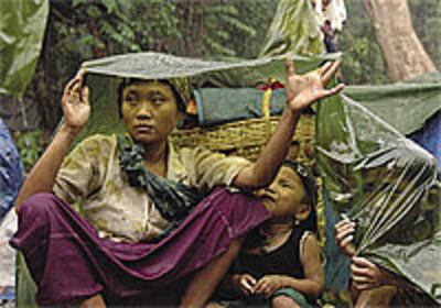 refugees_in_rain_200px.jpg