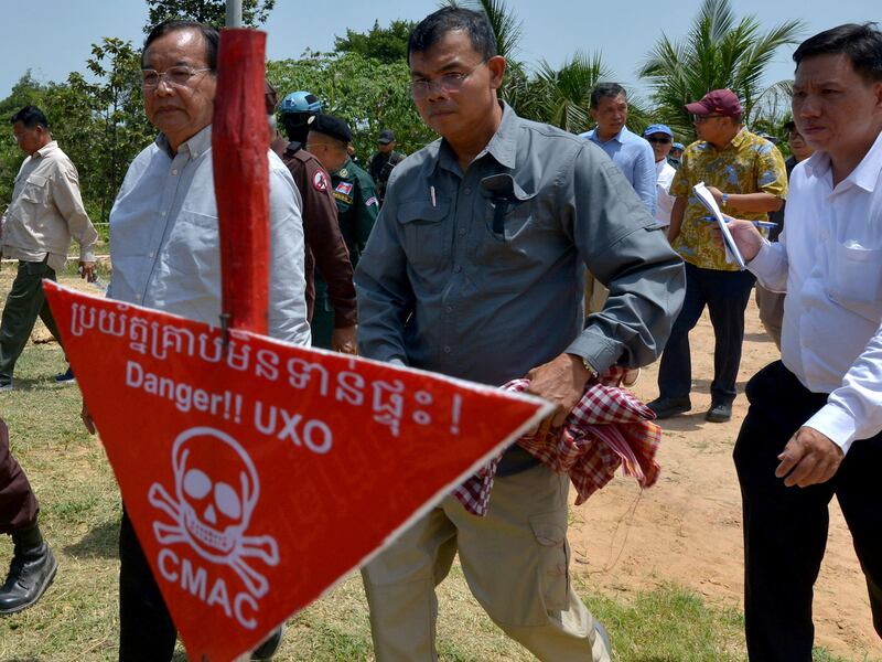សង្គមស៊ីវិលចុះសិក្សាពីលទ្ធភាពប្រើប្រាស់អាវុធគីមីនិងផ្សែងពុលរបស់យោធាថៃលើកម្ពុជា