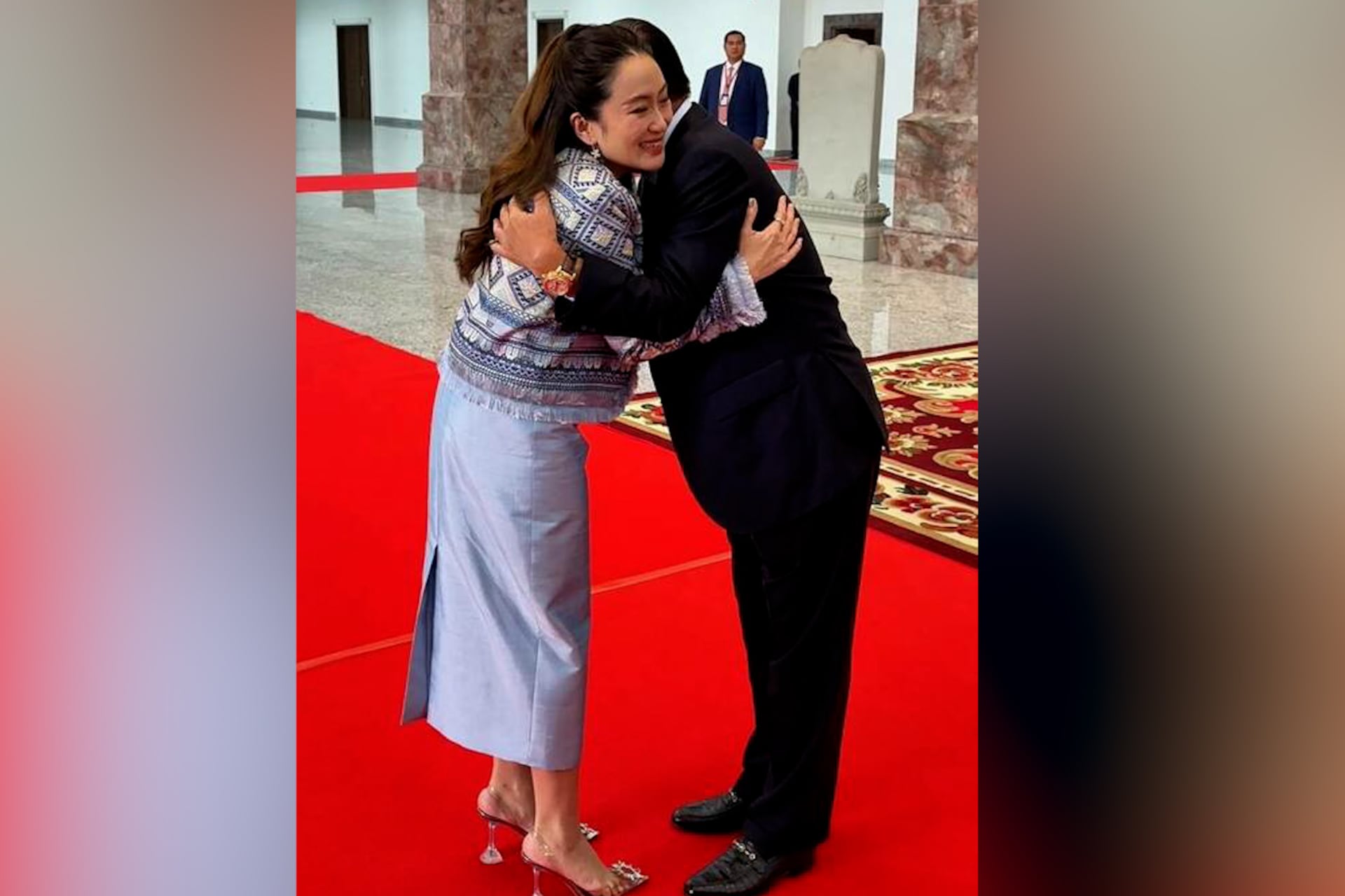 Paetongtarn Shinawatra hugged Hun Sen inOn March 18, 2024.